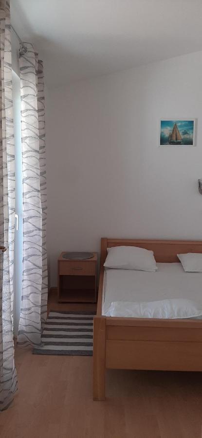 Villa Dobra Family Apartments Vir Exterior foto